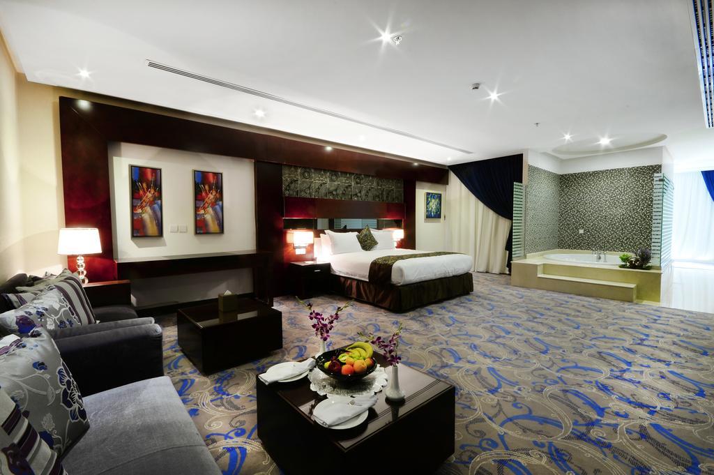 Intour Al Sahafa Hotel Рияд Стая снимка