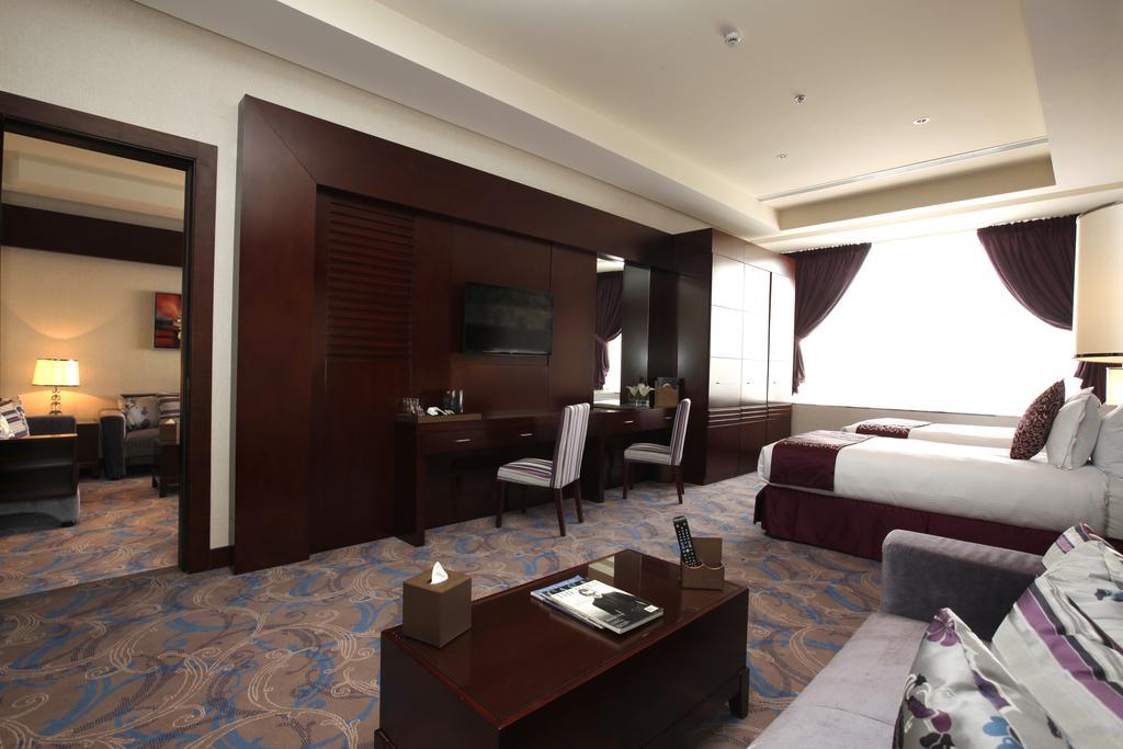 Intour Al Sahafa Hotel Рияд Стая снимка